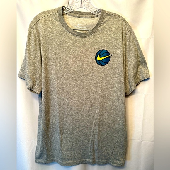 Nike T-Shirt Men’s Size Large NIKE Spell Out Block Letters Short Sleeve Gray - Picture 1 of 7